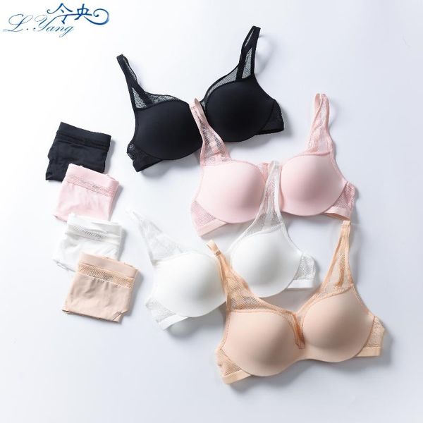 bras sets 2021 smooth bra thin padded wireinvisible wire for women breathable underwear solid lingerie, Red;black
bras sets 2021 smooth bra thin padded wireinvisible wire for women breathable underwear solid lingerie, Red;black