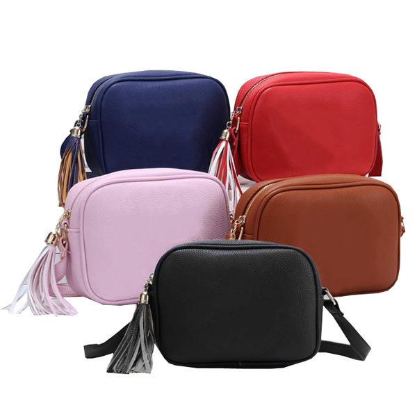 women luxurys designers bags 2021 handbags womens crossbody soho disco shoulder bag fringed messenger handbag purse 23cm c15
women luxurys designers bags 2021 handbags womens crossbody soho disco shoulder bag fringed messenger handbag purse 23cm c15