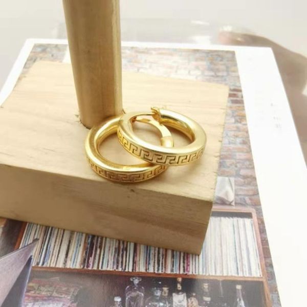 hoop & huggie daily medium and small bold european american gold earrings simple french, Golden;silver
hoop & huggie daily medium and small bold european american gold earrings simple french, Golden;silver