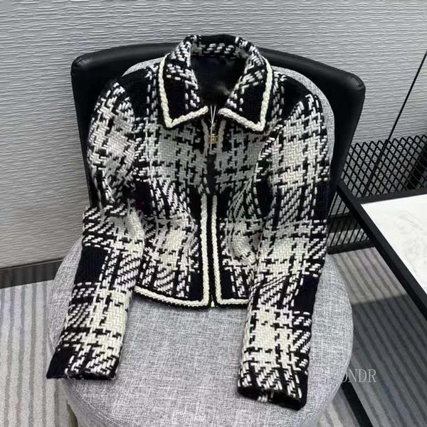 women's jackets black white plaid tweed zipper jacket 2021 early autumn designer coat women turn-down collar up high waist, Black;brown
women's jackets black white plaid tweed zipper jacket 2021 early autumn designer coat women turn-down collar up high waist, Black;brown