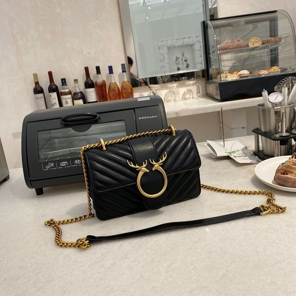 2021 women's korean version net red ins messenger fashion chain one shoulder small square bag
2021 women's korean version net red ins messenger fashion chain one shoulder small square bag