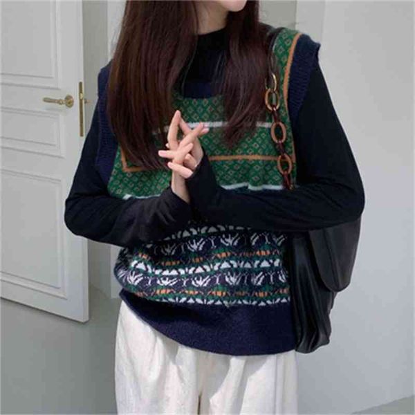loose svels women's wear, vts, fabrics, clowns, wool knitwear, large sweaters, autumn 2021, White;black
loose svels women's wear, vts, fabrics, clowns, wool knitwear, large sweaters, autumn 2021, White;black