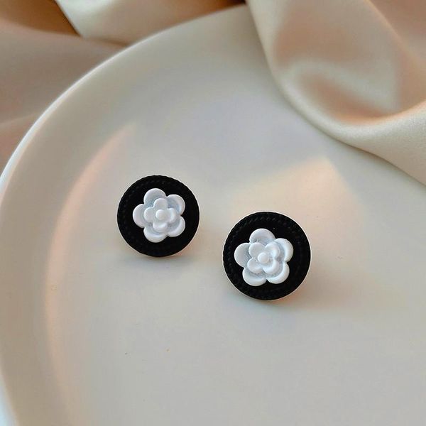 needle fashion metal geometry round flowers stud earrings for women vintage jewelry accessories gift er2601, Golden;silver
needle fashion metal geometry round flowers stud earrings for women vintage jewelry accessories gift er2601, Golden;silver