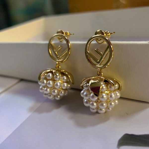 pearl pineapple 925 silver needle small monster earrings round face thin, Golden
pearl pineapple 925 silver needle small monster earrings round face thin, Golden