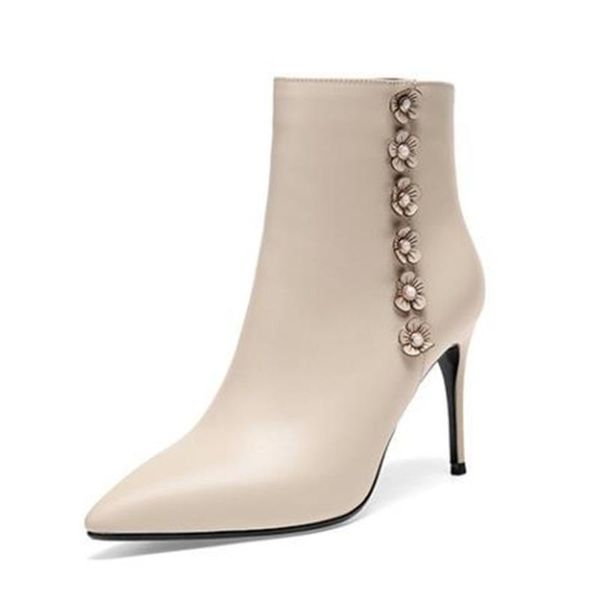 boots fashion european 2021 autumn leather feet women's pointed solid color thin high heel flower decoration, Black
boots fashion european 2021 autumn leather feet women's pointed solid color thin high heel flower decoration, Black