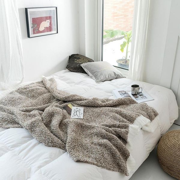 super soft cotton wool blanket thickened spring and autumn warm air-conditioned velvet pure color blankets
super soft cotton wool blanket thickened spring and autumn warm air-conditioned velvet pure color blankets