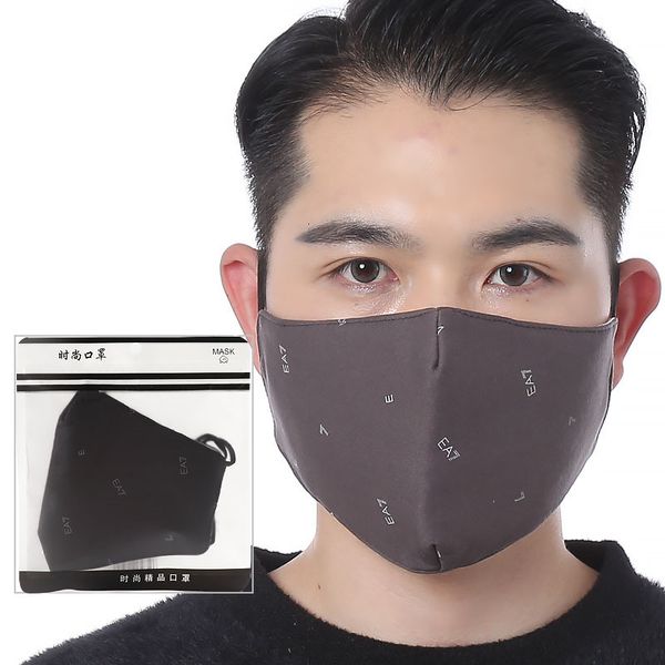 three dimensional folding korean cotton fashion printing letter double layer thickened outdoor dust men's mask 
three dimensional folding korean cotton fashion printing letter double layer thickened outdoor dust men's mask