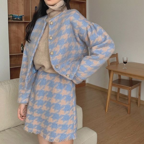winter sweet houndstooth pearl single-breasted long sleeve jacket coat + high waist tassels mini skirts wool suits 2 pieces set 210416, White
winter sweet houndstooth pearl single-breasted long sleeve jacket coat + high waist tassels mini skirts wool suits 2 pieces set 210416, White
