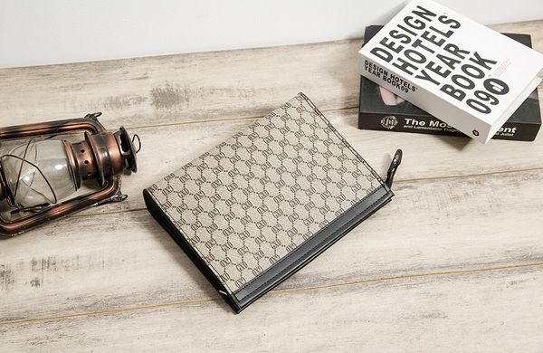 luxurys clutch bags toiletry pouch handbags purses men women evening leather shoulder bag wallets card holder chain key pouchs wallet 26cm 2
luxurys clutch bags toiletry pouch handbags purses men women evening leather shoulder bag wallets card holder chain key pouchs wallet 26cm 2