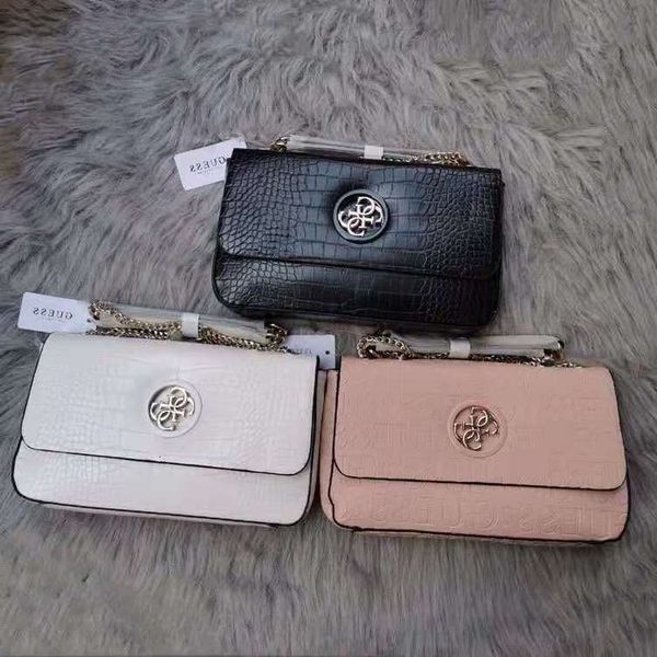 g chain bag ring hollow out hardware portable one shoulder messenger women's versatile small square
g chain bag ring hollow out hardware portable one shoulder messenger women's versatile small square