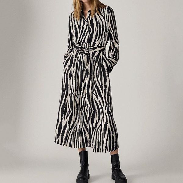 casual dresses 2021 spring and autumn long-sleeved lapel high-end fashion simple zebra pattern mid-length dress women, Black;gray
casual dresses 2021 spring and autumn long-sleeved lapel high-end fashion simple zebra pattern mid-length dress women, Black;gray