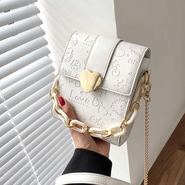 evening bags bag women's 2021 korean style retro heart-shaped lock mobile phone studded shoulder messenger
evening bags bag women's 2021 korean style retro heart-shaped lock mobile phone studded shoulder messenger