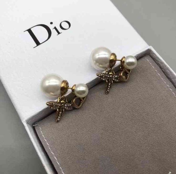 fashion d double high earrings version family luxury sided pearl star designer jewelry cd bee earring pendant tassel letter, Red;brown
fashion d double high earrings version family luxury sided pearl star designer jewelry cd bee earring pendant tassel letter, Red;brown