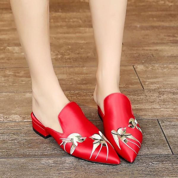 slippers shoes woman 2021 pointed toe summer low big size pantofle cover pu ethnic rome basic slides rubber fabric hoof heel, Black
slippers shoes woman 2021 pointed toe summer low big size pantofle cover pu ethnic rome basic slides rubber fabric hoof heel, Black