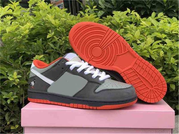 2021 authentic dunks sb staple nyc pigeon low new york medium grey white dark dove men women dress shoes skateboard sneakers with box, Black
2021 authentic dunks sb staple nyc pigeon low new york medium grey white dark dove men women dress shoes skateboard sneakers with box, Black