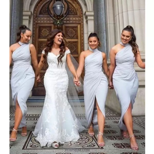 2022 designer dusty blue bridesmaid dresses high neckline ruched sleeveless mermaid ankle length plus size maid of honor gown country weddin, White;pink
2022 designer dusty blue bridesmaid dresses high neckline ruched sleeveless mermaid ankle length plus size maid of honor gown country weddin, White;pink