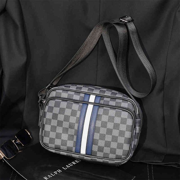 Handbag 2021 Street Fashion Men's Straddle Bag Single Shoulder Leather Horizontal Letter Small Square Mobile Phone, Black;red
Handbag 2021 Street Fashion Men's Straddle Bag Single Shoulder Leather Horizontal Letter Small Square Mobile Phone, Black;red