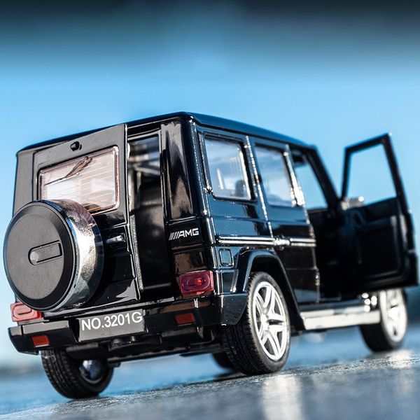 132 alloy pull back model car model toy sound light pull back toy car for g65 suv amg toys for boys children gift
132 alloy pull back model car model toy sound light pull back toy car for g65 suv amg toys for boys children gift
