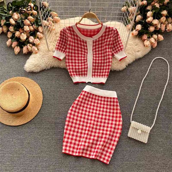 office lady two piece set women summer elegant korean chic knit outfit short o-neck caidigan + mini plaid skirt 210531, White
office lady two piece set women summer elegant korean chic knit outfit short o-neck caidigan + mini plaid skirt 210531, White
