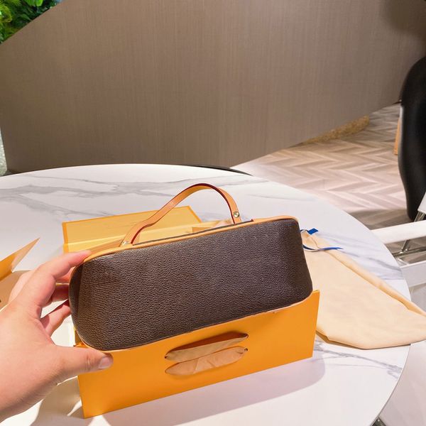 boulogne croissant bag chain crossbody women baby 18*28cm purse 5a bag ale black khaki color
boulogne croissant bag chain crossbody women baby 18*28cm purse 5a bag ale black khaki color