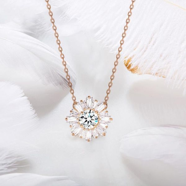 chains trendy fashion s925 sterling silver sun flower pendant warm heart love crystal necklace exquisite gifts for women
chains trendy fashion s925 sterling silver sun flower pendant warm heart love crystal necklace exquisite gifts for women