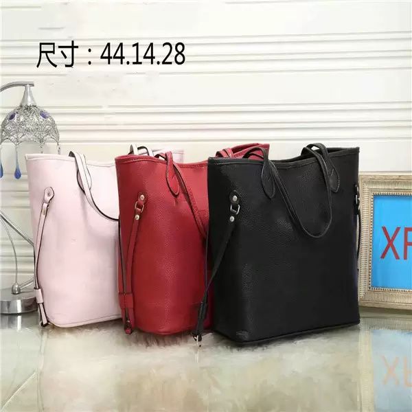 yq women's luxurys designers embossing handbag pochette bag pu leather crossbody backpack shoulder bags clutch woman wallet tote messen
yq women's luxurys designers embossing handbag pochette bag pu leather crossbody backpack shoulder bags clutch woman wallet tote messen