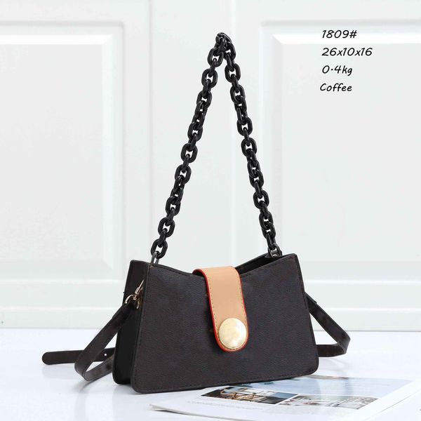 designer shoulder bag woman handbag temperamental luxury fashion acrylic chain adjustable strap letters flowers printing u
designer shoulder bag woman handbag temperamental luxury fashion acrylic chain adjustable strap letters flowers printing u