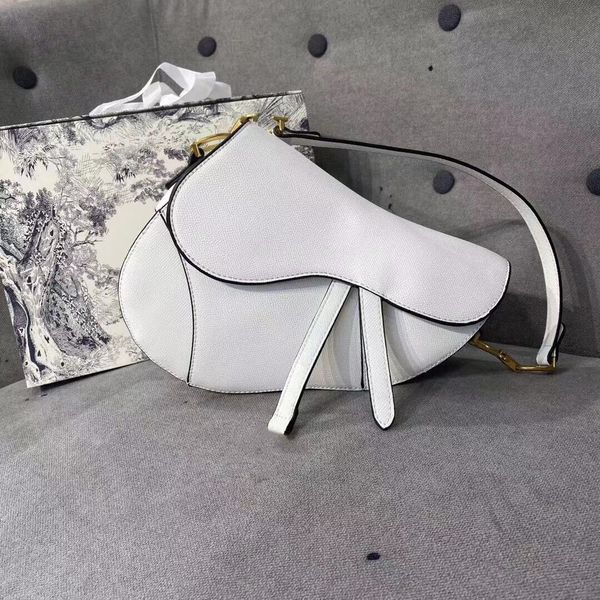 genuine leather plain handbag 2021 fashion luxury bag all-match one-shoulder bags diagonal saddle handbags1
genuine leather plain handbag 2021 fashion luxury bag all-match one-shoulder bags diagonal saddle handbags1
