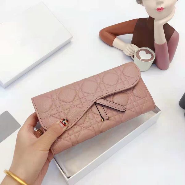 famous stylist women bag luxurys female elegance designers wallets handbags lady simple street cluth bags coin purse card holders, Red;black
famous stylist women bag luxurys female elegance designers wallets handbags lady simple street cluth bags coin purse card holders, Red;black