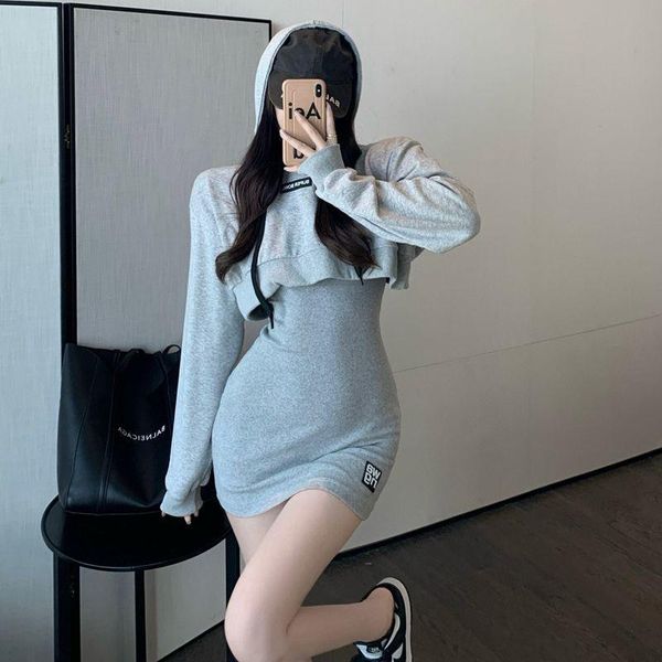 casual dresses spot chinese autumn and winter women's personality fashion letter printing hooded long sleeve hoodie dress, Black;gray
casual dresses spot chinese autumn and winter women's personality fashion letter printing hooded long sleeve hoodie dress, Black;gray