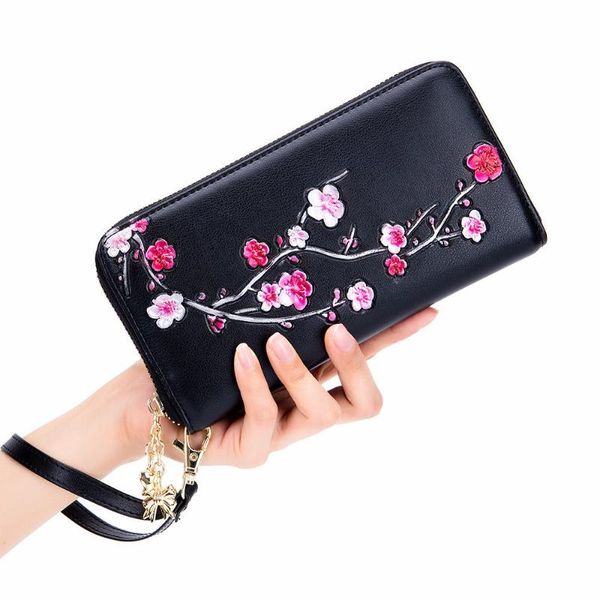 storage bags hip real leather hand-painted art wallet anti-theft card package portable bag large capacity clutch
storage bags hip real leather hand-painted art wallet anti-theft card package portable bag large capacity clutch