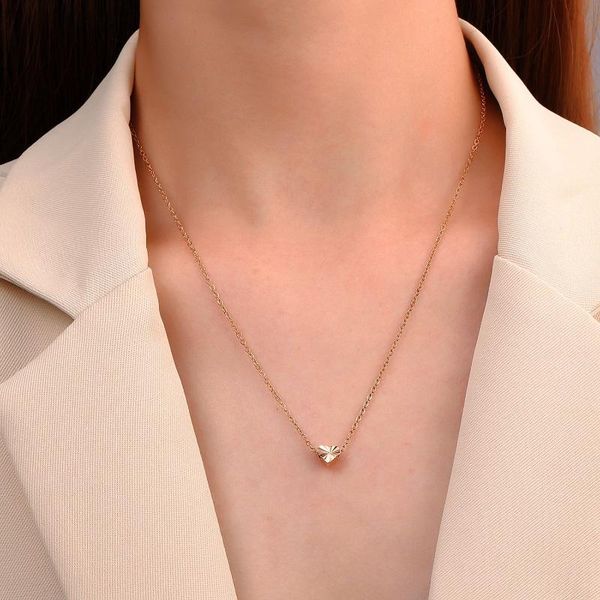 chains necklace retro love clavicle chain cold wind peach heart pendant design sense temperament necklaceqw113, Silver
chains necklace retro love clavicle chain cold wind peach heart pendant design sense temperament necklaceqw113, Silver