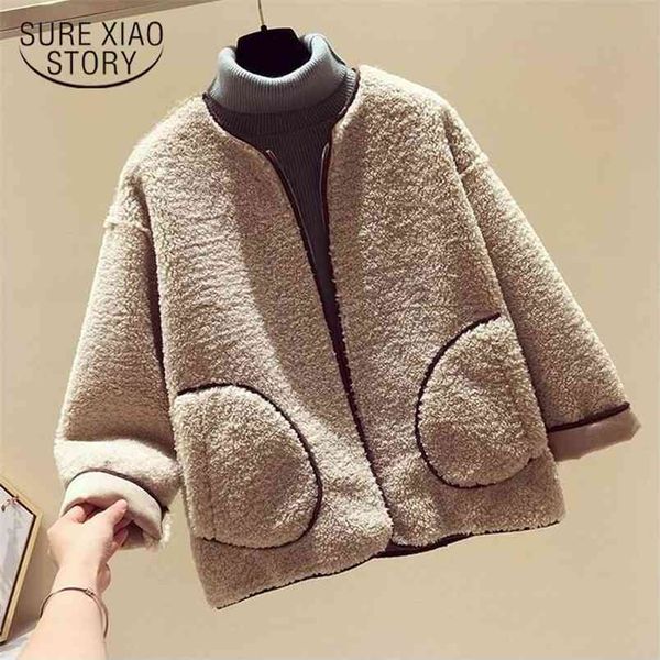 vintage jacket women thicken korean winter imitation lamb wool coat short fashion loose single-breast 11938 210421, White;black
vintage jacket women thicken korean winter imitation lamb wool coat short fashion loose single-breast 11938 210421, White;black