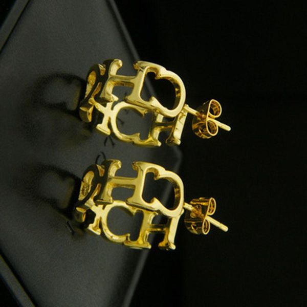 stud retro titanium steel letters metal simple earrings gold-plated copper men's and women's fashion geometric jewelry, Golden;silver
stud retro titanium steel letters metal simple earrings gold-plated copper men's and women's fashion geometric jewelry, Golden;silver