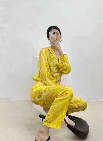 women's two piece pants runway yellow long sleeveprinted shirt+yellow pant suit 210913xf05, White
women's two piece pants runway yellow long sleeveprinted shirt+yellow pant suit 210913xf05, White