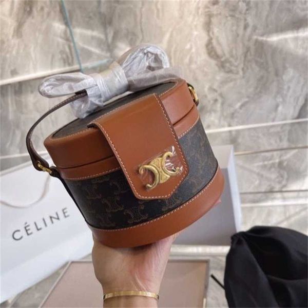 2021 new triumphal arch bucket lunch box cake bag messenger vintage flower small round zly
2021 new triumphal arch bucket lunch box cake bag messenger vintage flower small round zly
