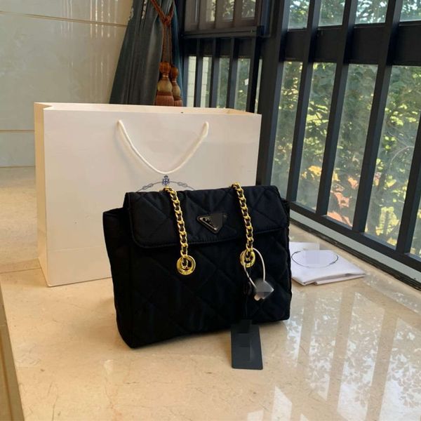 bag p family 2022 medieval retro parachute large capacity tote bag diamond chain one shoulder crossbody handbag
bag p family 2022 medieval retro parachute large capacity tote bag diamond chain one shoulder crossbody handbag