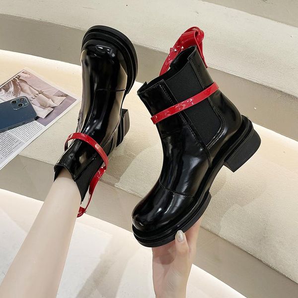 boots 0, Black