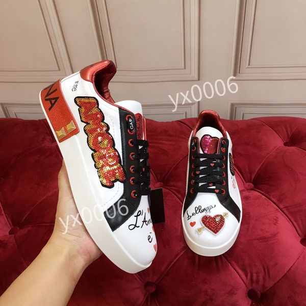 2022 casual dress shoes men women luxury sneaker cow leather designers bee pattern womens mens bottom tiger red hc191007, Red;white
2022 casual dress shoes men women luxury sneaker cow leather designers bee pattern womens mens bottom tiger red hc191007, Red;white