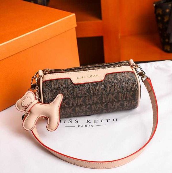 designer luxury bag all-match armpit bags shoulder messenger round chain texture bucket women's leather handbag
designer luxury bag all-match armpit bags shoulder messenger round chain texture bucket women's leather handbag