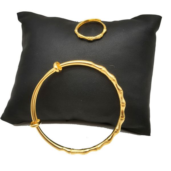 hand catenary women's pure copper plated bone high imitation gold shop 1:1 same bamboo push-pull bracelet, Golden;silver
hand catenary women's pure copper plated bone high imitation gold shop 1:1 same bamboo push-pull bracelet, Golden;silver