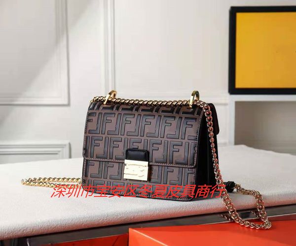 2021 women handbags cowhide women's bag can be slanted back and fashionable with lg zmm
2021 women handbags cowhide women's bag can be slanted back and fashionable with lg zmm
