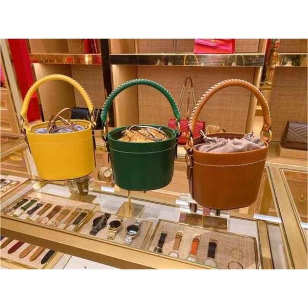wholesale tbs vegetable basket bag star of the season woven belt drawstring portable one shoulder messenger for women luxuryss designerss yw
wholesale tbs vegetable basket bag star of the season woven belt drawstring portable one shoulder messenger for women luxuryss designerss yw