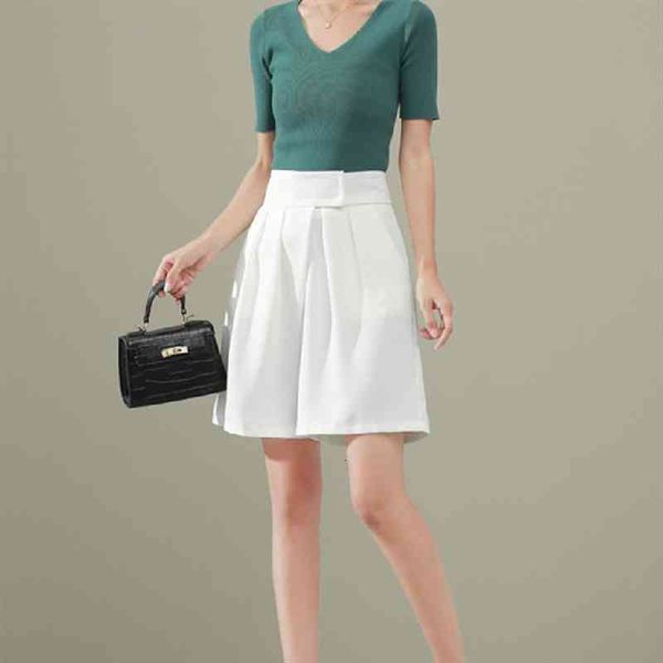 summer casual high waist womens shorts retro loose all match tooling female fashion wide leg ladies, White;black
summer casual high waist womens shorts retro loose all match tooling female fashion wide leg ladies, White;black