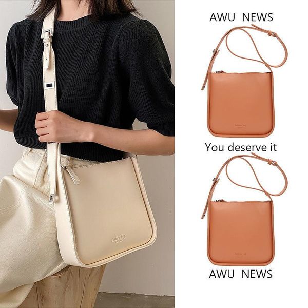 niche underarm tote 2021 trend high-end texture simple fashionable versatile shoulder crossbody small square designer bag bags
niche underarm tote 2021 trend high-end texture simple fashionable versatile shoulder crossbody small square designer bag bags