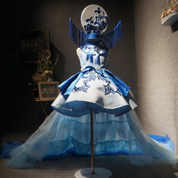 real picture blue and white porcelain girls show dresses long train vintage chinese china t- model family matching outfits
real picture blue and white porcelain girls show dresses long train vintage chinese china t- model family matching outfits