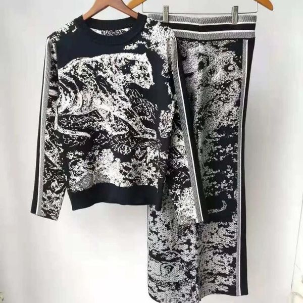 women's two piece pants long sleeve set knitting casual jungle sketch pattern patchwork jacquard, White
women's two piece pants long sleeve set knitting casual jungle sketch pattern patchwork jacquard, White