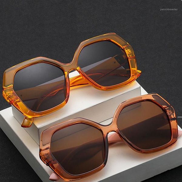 sunglasses fashion retro women oversized glasses for women/men luxury vintage feminino, White;black
sunglasses fashion retro women oversized glasses for women/men luxury vintage feminino, White;black