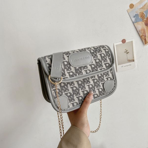 70% off factory store spring and summer new chain net red messenger bag shoulder bag
70% off factory store spring and summer new chain net red messenger bag shoulder bag