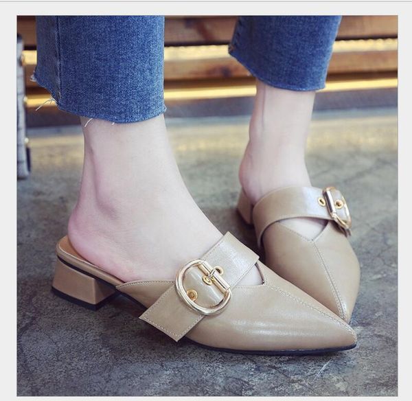 slippers baotou ladies' spring/autumn 2021 are a versatile style with pointy belt buckle and half-heel, Black
slippers baotou ladies' spring/autumn 2021 are a versatile style with pointy belt buckle and half-heel, Black